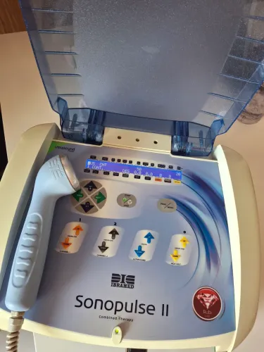 Ibramed Sonopulse ll terapia combinada (ultrassom + correntes). Ultrassom terapêutico.