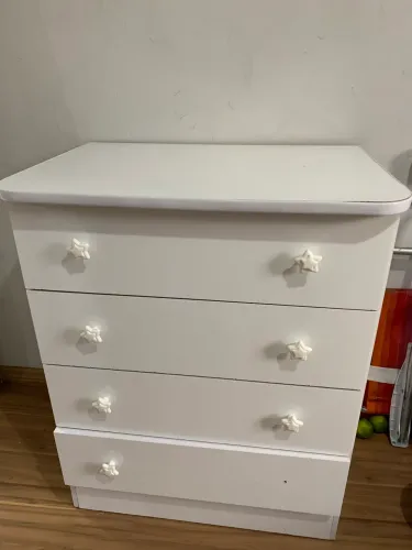Vende-se cômoda branca