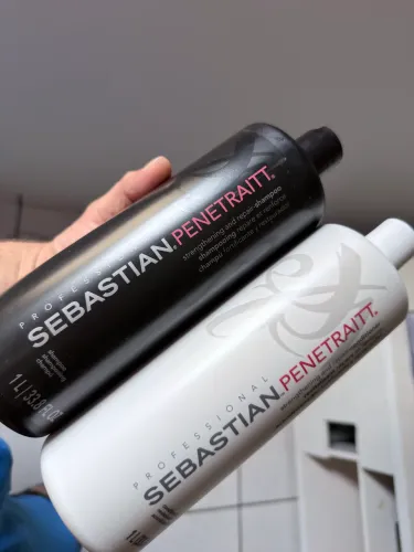 Kit Sebastian 