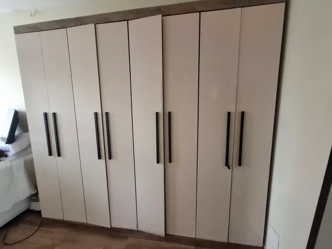 DOAÇÃO GUARDA ROUPA (Precisa desmontar para levar)