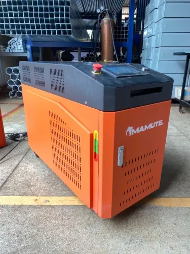 Máquina de solda a laser de fibra portátil refrigerada a água - modelo H