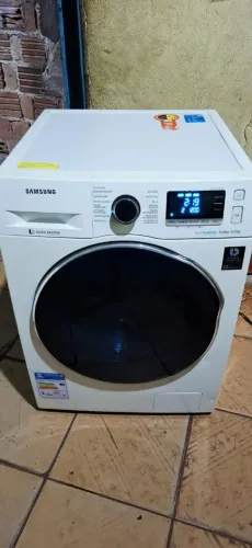 Máquina lava e seca 9 kls semi nova com garantia de 3 meses pagamento na entrega 
