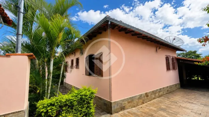 Casa no bairro Joá com 5 quartos sendo 2 suítes, piscina, quadra e espaço gourmet em Lagoa