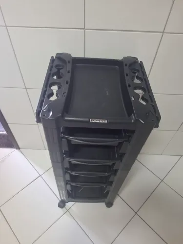 Carrinho auxiliar para manicure ou cabeleireira em perfeito estado marca dompel