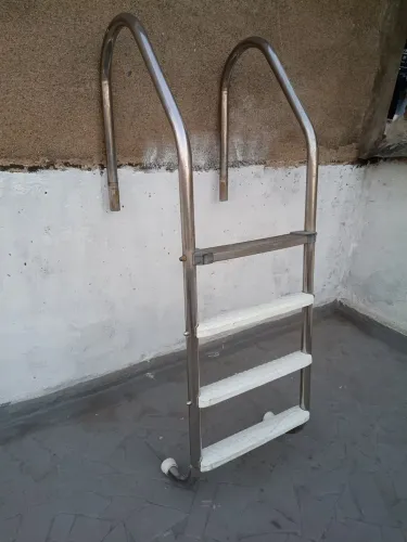 Escada para piscina
