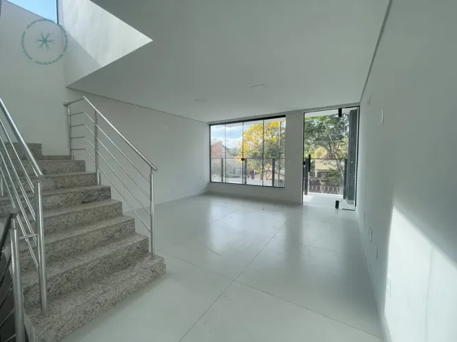 Casa geminada à venda no bairro Planalto, Pampulha, Belo Horizonte