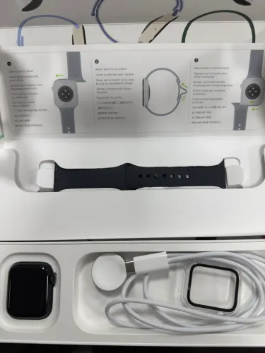 Apple Watch SE 3 GPS + Cellular 40mm ZERO