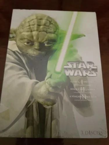 2 conjuntos de  DVD's do Star wars