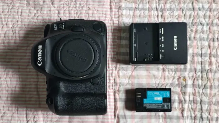 Canon 5D Mark IV Full Frame 30.4MP processador DIGIC 6+ Video 4k