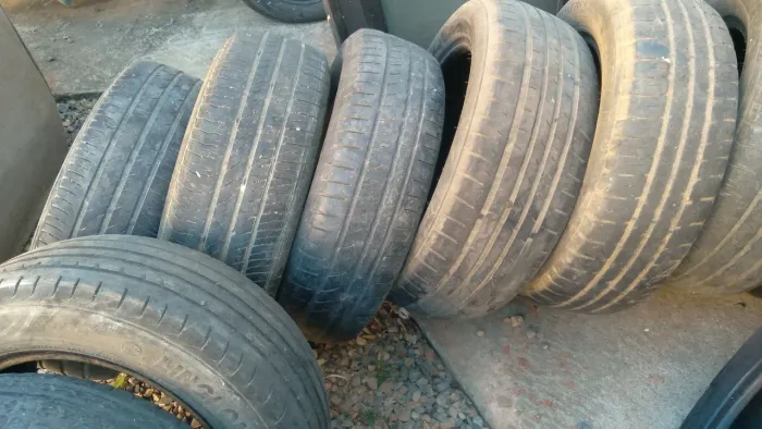 Vendo pneus aro 14 diversos medidas, usados barato.