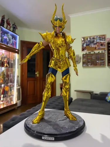 Estátua Shura Capricórnio 1/4
