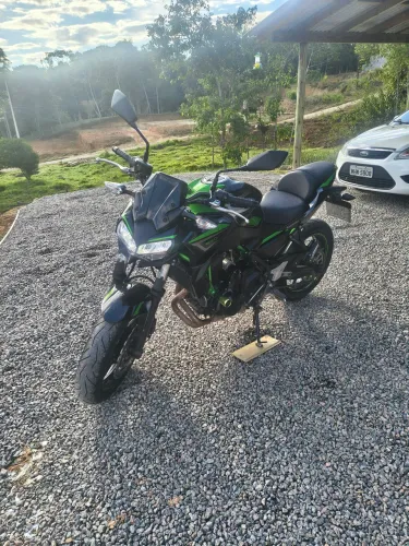 Moto de garagem