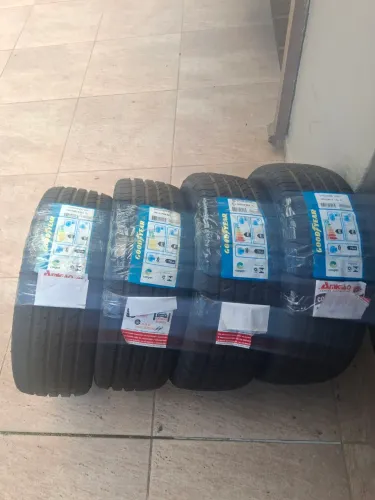 Pneus Goodyear 14