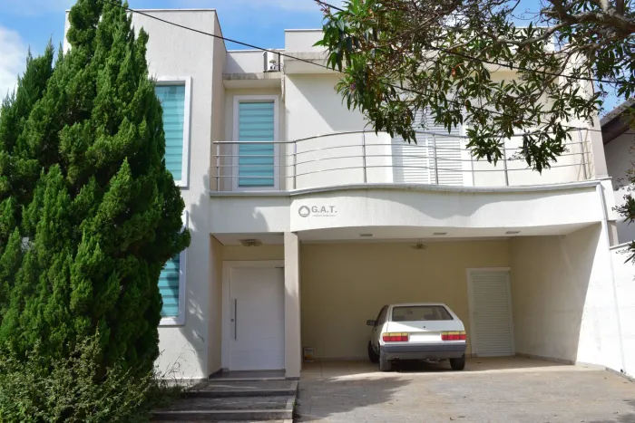 Casa em condomínio no Granja Olga II, Sorocaba-SP - 3 quartos, 3 suítes, 2 salas, 4 banhei