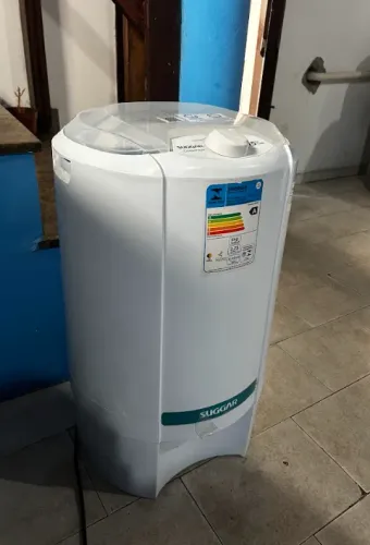 Centrífuga de Roupas Suggar 15kg Branca 127V Funcionando