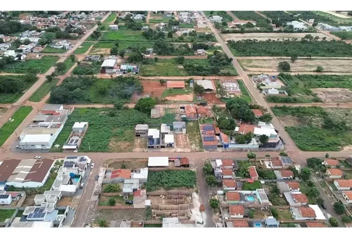 Terreno em Nova Barra: 450m² Bem-Localizado!