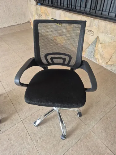 Cadeira de Escritório Semi nova