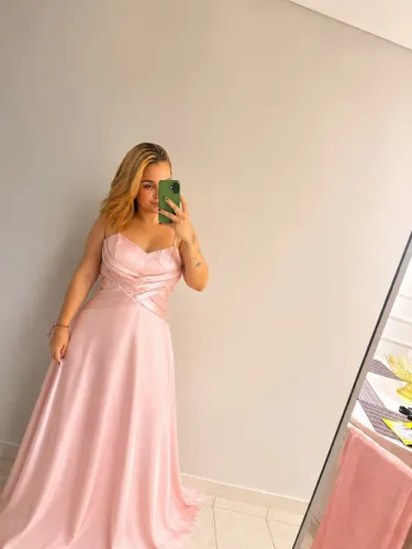 Vestido Longo Rosé Elegante com Echarpe