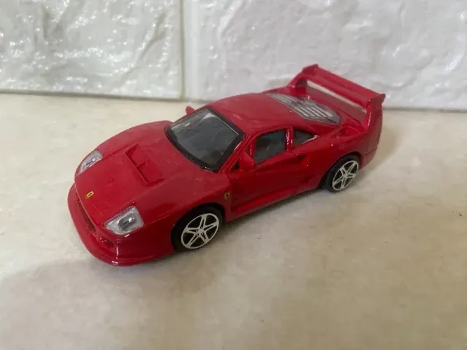 FERRARI F40 COMPETIZIONE 1/43 BURAGO CALIFORNIA TOYS