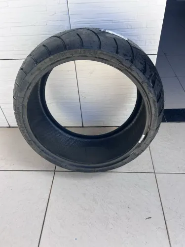 Vendo pneu metzeler