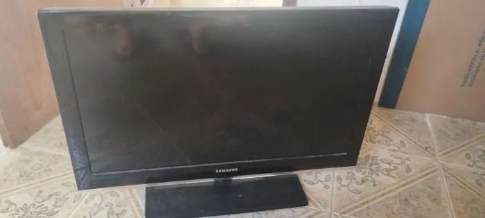 Tv Samsung 32" - LEIA A DESCRIÇÃO DO ANÚNCIO