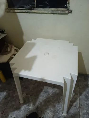 Mesa tramontina de plástico