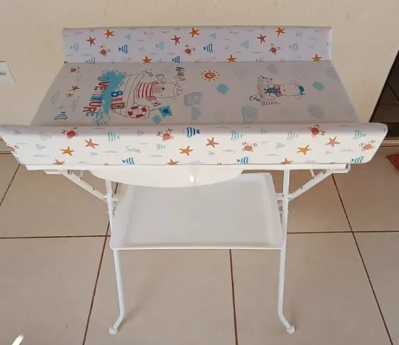 Banheira e trocador de bebe
