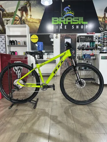 Bicicleta GTI 12 velocidades freio hidráulico
