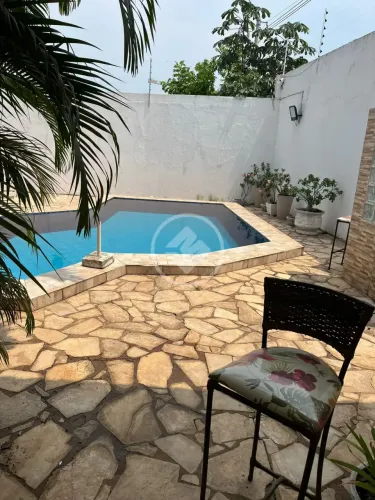 Casa comercial JD das Américas 690 m² com 4 quartos sendo 1 suíte comum 1 suíte Master com