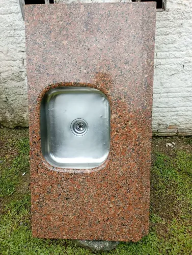 Pia de granito com cuba inox 