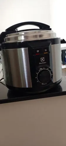 Panela de Pressão Elétrica Electrolux
