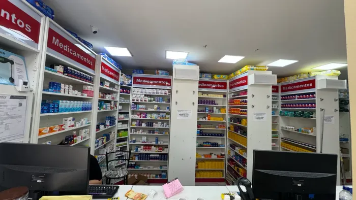 Vendo instalações de drogaria em samambaia