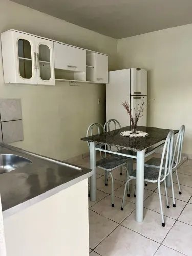 Aluga-se apartamento/kitnet mobiliada a 400m da Praia da Armação do Pântano do Sul