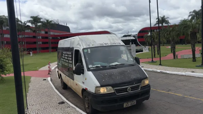 Motorista categoria B para dirigir van de carga