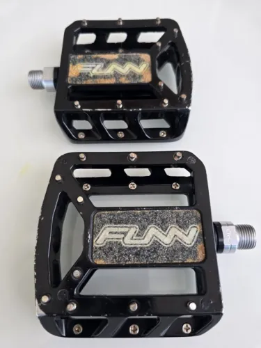 Par Pedal MTB DH - Plataforma Funn modelo Fatboy (Perfeitos)