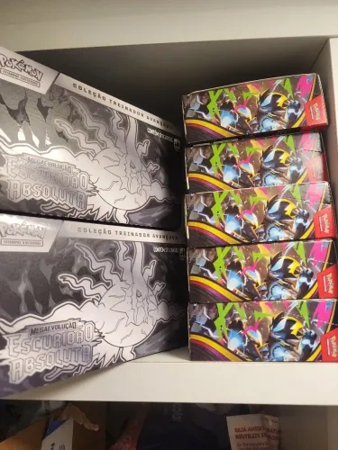 Pokemon TCG caixa ETB escuridão absoluta