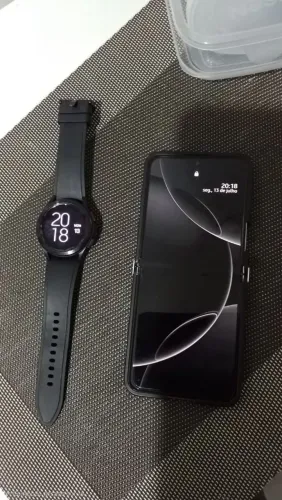 Combo Samsung: Galaxy Z Flip 5 512GB + Watch 4 Classic | Aceito Trocas