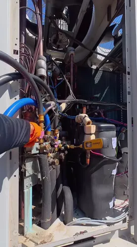 Manutenção de ar-condicionado comercial | Splitão e dutados