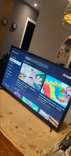 Tv smart 32 samsung...sem pezinho...quebrou....entrego 
