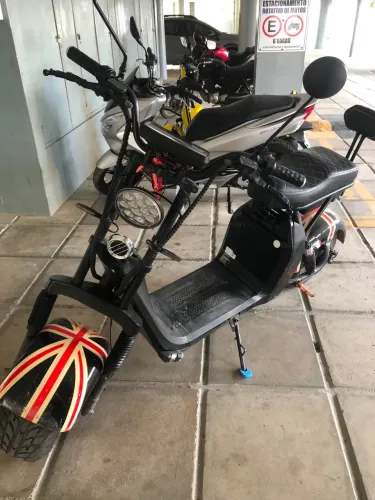 Scooter elétrica 