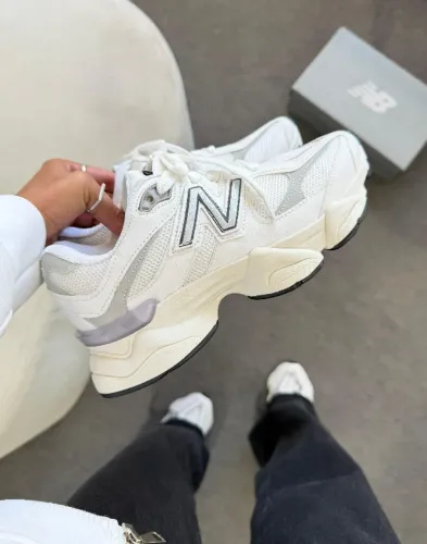 TÊNIS NEW BALANCE 9060 BRANCO/CINZA