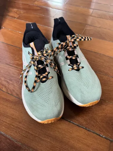 Tênis de Corrida ASICS Gel-Nimbus 26 - Tamanho 42