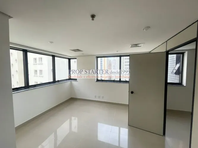 Sala comercial para locação no Jardins