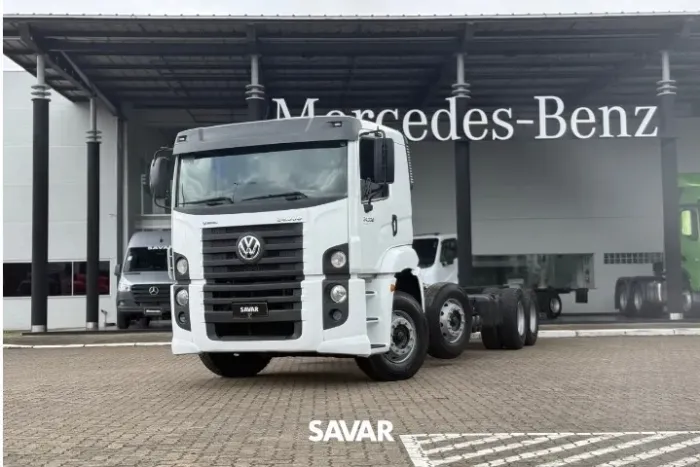 VOLKSWAGEN COSTELLATION 24.330 6x2