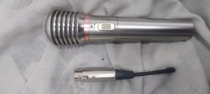 Microfones e equipamentos
