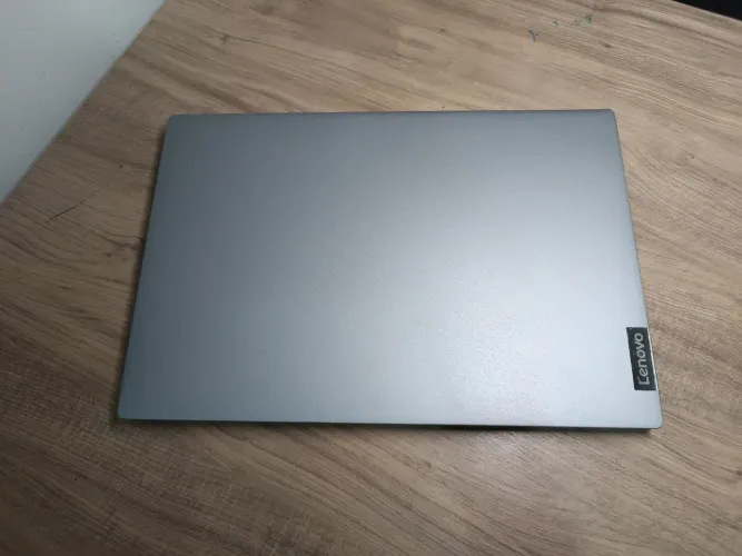 Notebook Lenovo i5 °- 1 ano de garantia