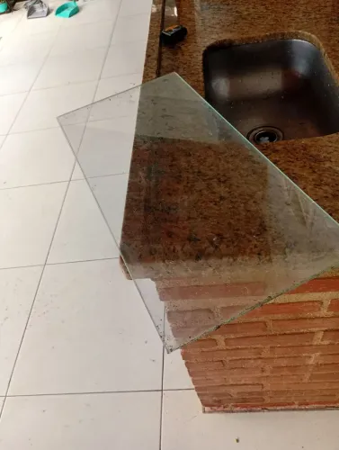 Balcão modular de vidro 3mm