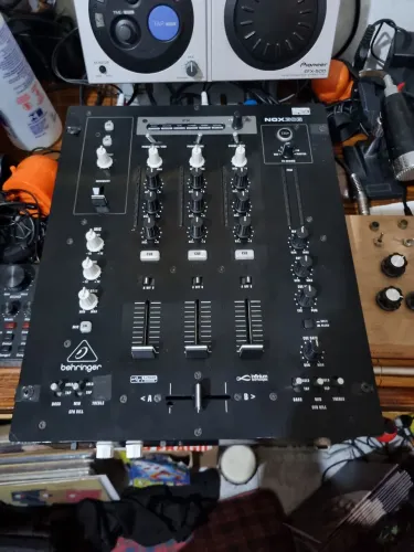Mixer Behringer NOX303 