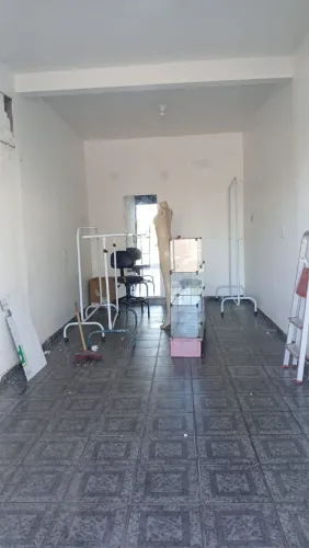 Aluga-se ponto comercial 