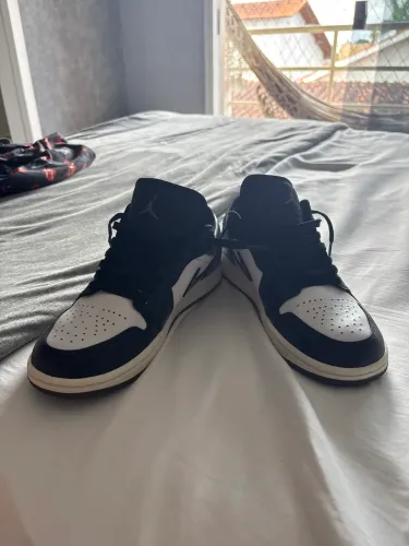 Nike jordan low preto e verde